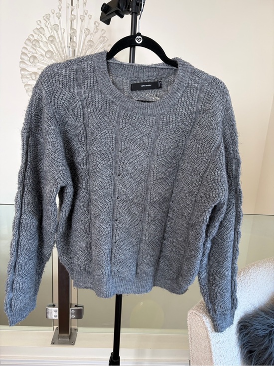 Vero Moda Sweaters - Vero Moda Heather Gray Cable-Pattern Crewneck Sweater